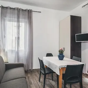 Alojamento de Acomodação e Pequeno-almoço Bulldog Station With Private Wc, Ac, Tv